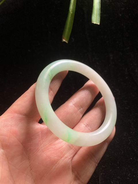 古玩玉器清代天然翡翠手鐲拍賣，當(dāng)前價格42000元