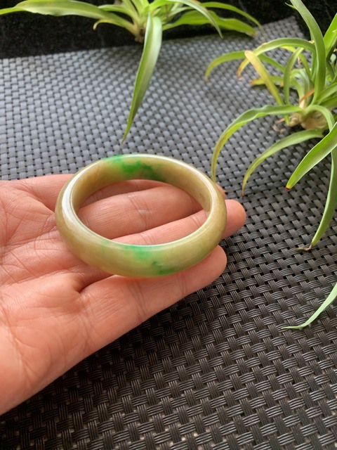 古玩玉器天然翡翠手鐲拍賣，當(dāng)前價(jià)格65000元