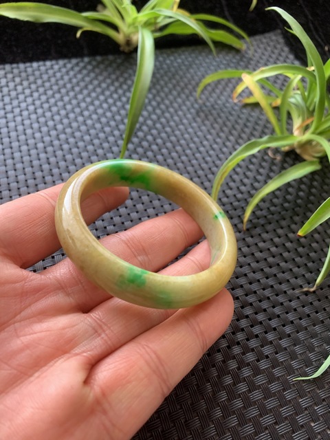 古玩玉器天然翡翠手鐲拍賣，當(dāng)前價(jià)格65000元