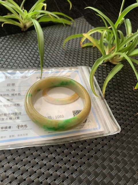 古玩玉器天然翡翠手鐲拍賣，當(dāng)前價(jià)格65000元