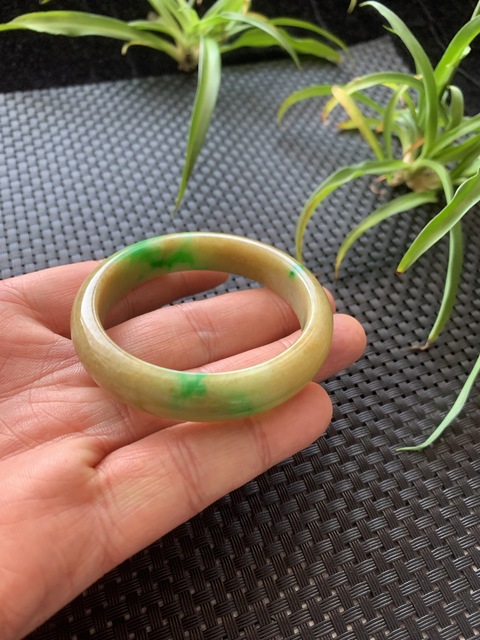 古玩玉器天然翡翠手鐲拍賣，當(dāng)前價(jià)格65000元