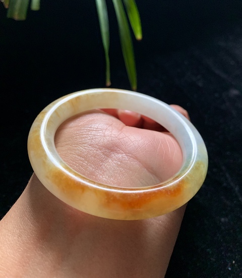 古玩玉器清代天然翡翠手鐲拍賣,當(dāng)前價(jià)格98000元