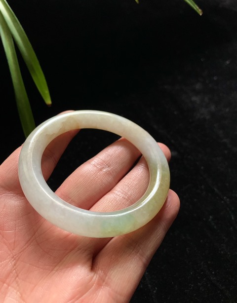 古玩玉器清代天然翡翠手鐲拍賣,當(dāng)前價(jià)格98000元