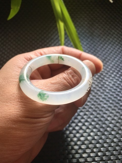 古玩玉器天然翡翠掛圈袈裟環圈拍賣,當前價格8900元