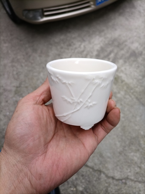 古玩陶瓷德化窯白釉三足筒式香爐拍賣,當前價格900元