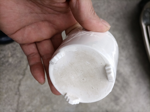 古玩陶瓷德化窯白釉三足筒式香爐拍賣,當前價格900元