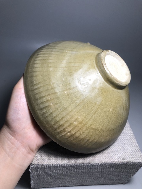 古玩陶瓷(宋代細路精品)青釉刻花紋大碗拍賣,當前價格2888元