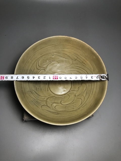 古玩陶瓷(宋代細路精品)青釉刻花紋大碗拍賣,當前價格2888元