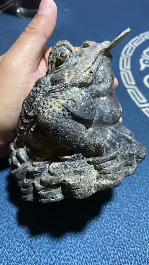 古玩銅器銅金蟾真品鑒賞圖