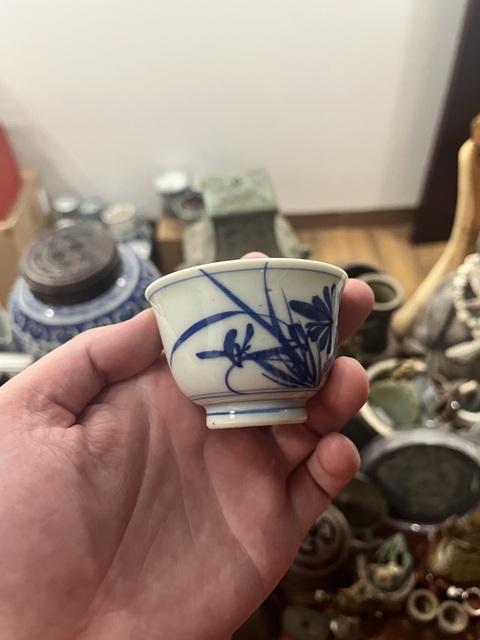 古玩陶瓷清代花卉紋青花杯拍賣，當前價格200元