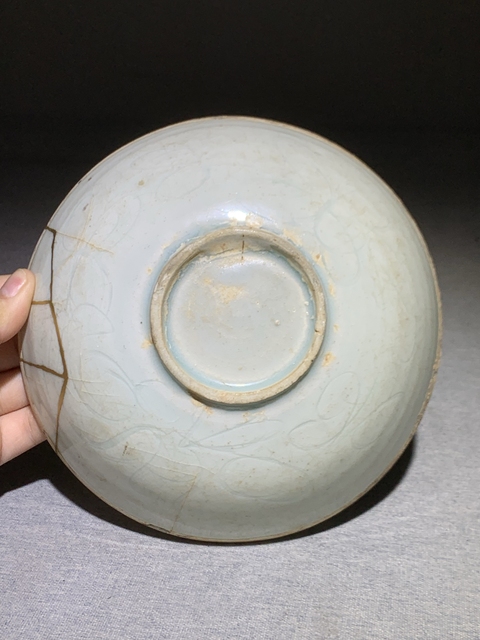 古玩陶瓷南宋湖田影青釉刻花紋碗拍賣,當(dāng)前價格888元