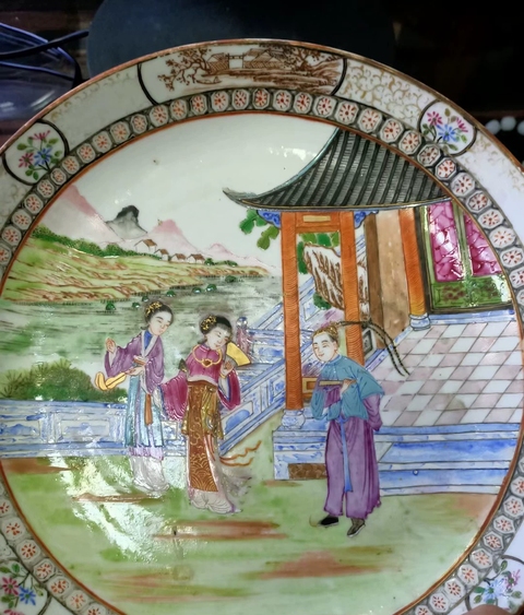古玩陶瓷乾隆廣彩人物大賞盤一對拍賣,當前價格9500元