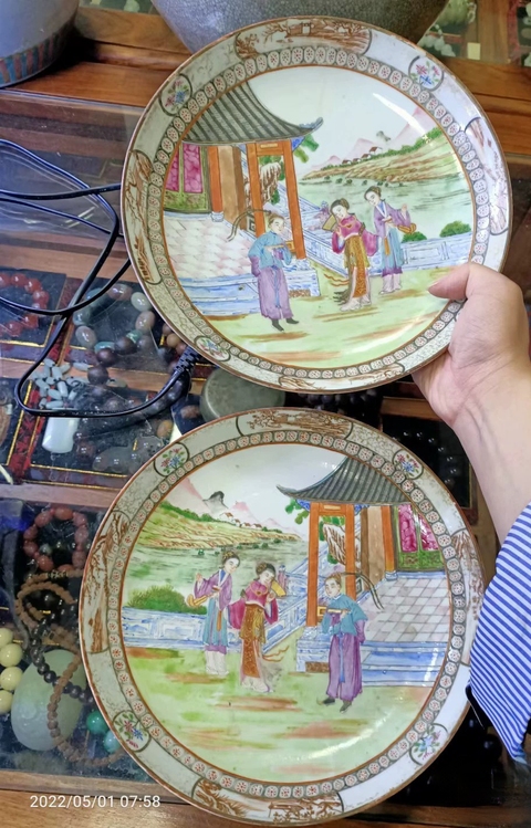 古玩陶瓷乾隆廣彩人物大賞盤一對拍賣,當前價格9500元