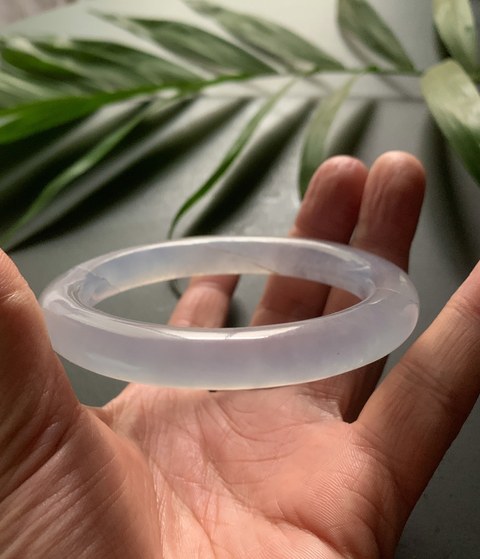 古玩玉器清代天然冰種翡翠手鐲拍賣,當(dāng)前價(jià)格120000元