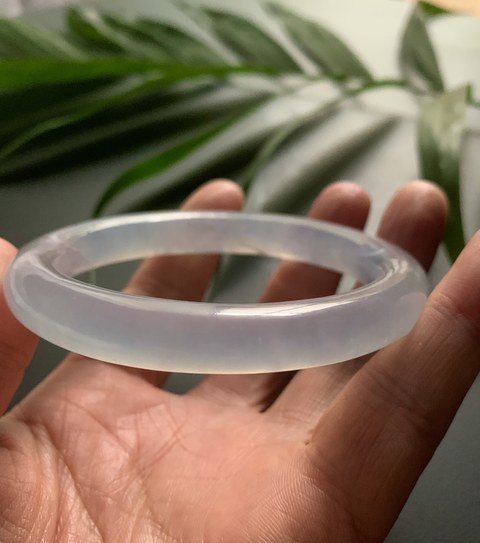 古玩玉器清代天然冰種翡翠手鐲拍賣,當(dāng)前價(jià)格120000元
