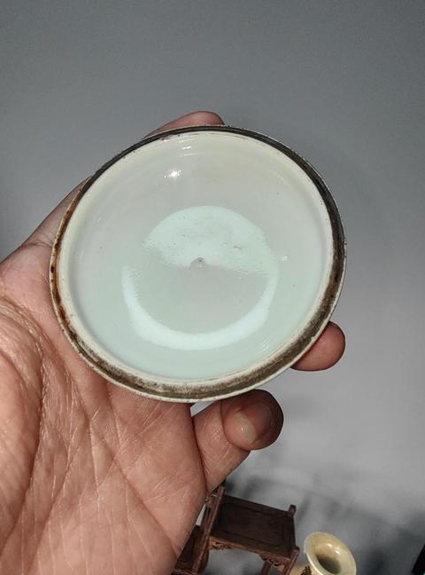 古玩陶瓷清中晚期青花人物印泥盒拍賣,當前價格1888元