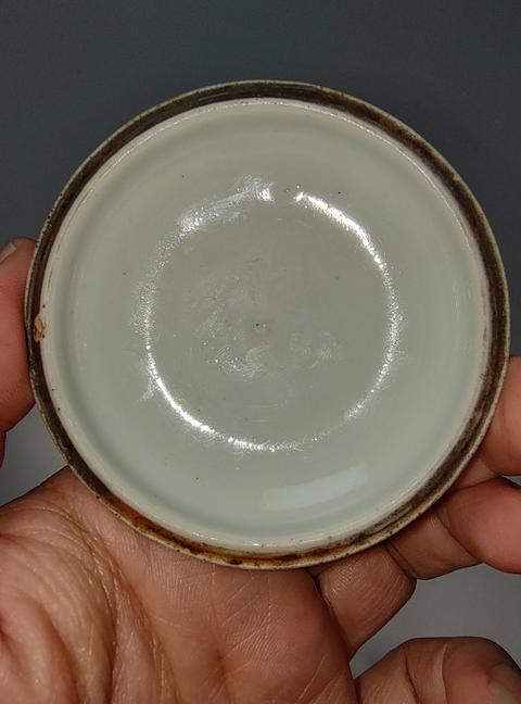 古玩陶瓷清中晚期青花人物印泥盒拍賣,當前價格1888元