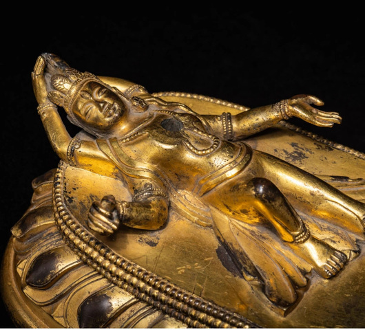 古玩銅器佛座真品鑒賞圖