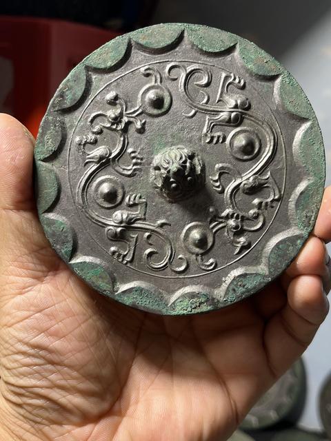 古玩銅器漢代·銅四乳龍紋鏡 真品鑒賞圖