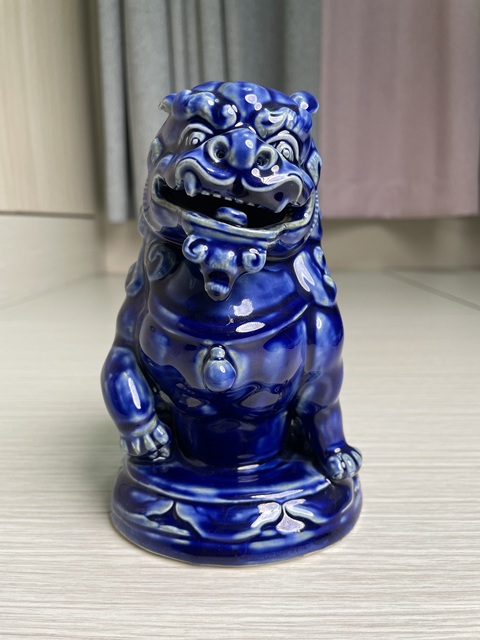 古玩陶瓷晚清民國 日本官窯九谷燒窯變藍(lán)釉獅子塑像拍賣,當(dāng)前價(jià)格750元