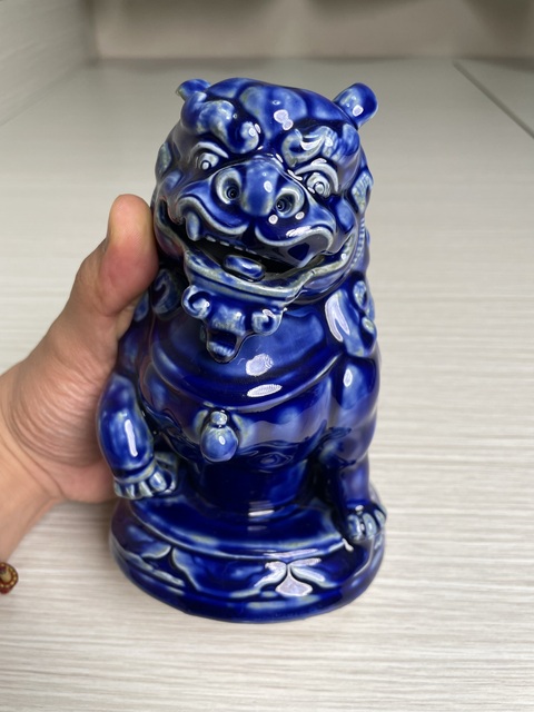 古玩陶瓷晚清民國 日本官窯九谷燒窯變藍(lán)釉獅子塑像拍賣,當(dāng)前價(jià)格750元