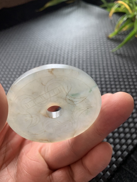 古玩玉器清代天然翡翠雕“團壽紋璧”拍賣,當前價格4800元