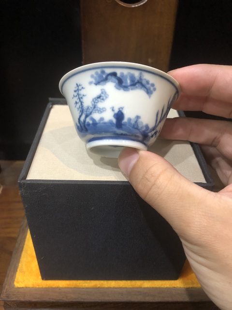 古玩陶瓷（館藏級）清-康熙-山水風景-高士圖-青花品茗杯拍賣，當前價格1106元
