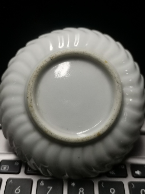 古玩陶瓷德化窯白釉印花盤拍賣，當前價格666元
