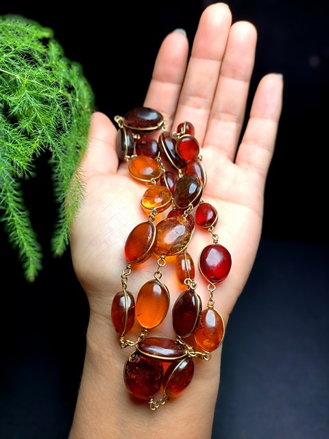 古玩玉器清代天然琥珀項鏈拍賣，當前價格5200元