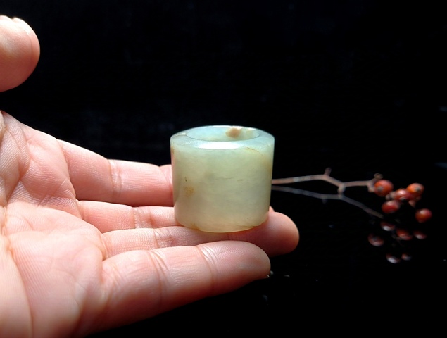 古玩玉器（一口價放漏）清代和田玉雕扳指拍賣，當前價格2000元