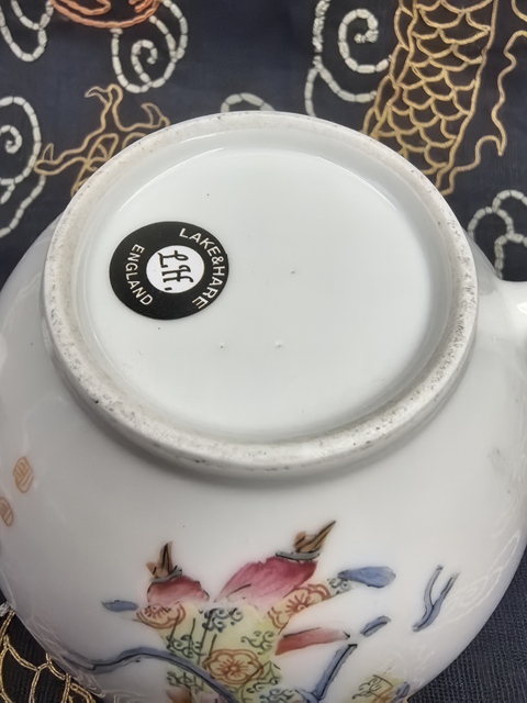 古玩陶瓷道光粉彩無雙譜人物茶壺拍賣,當前價格18888元