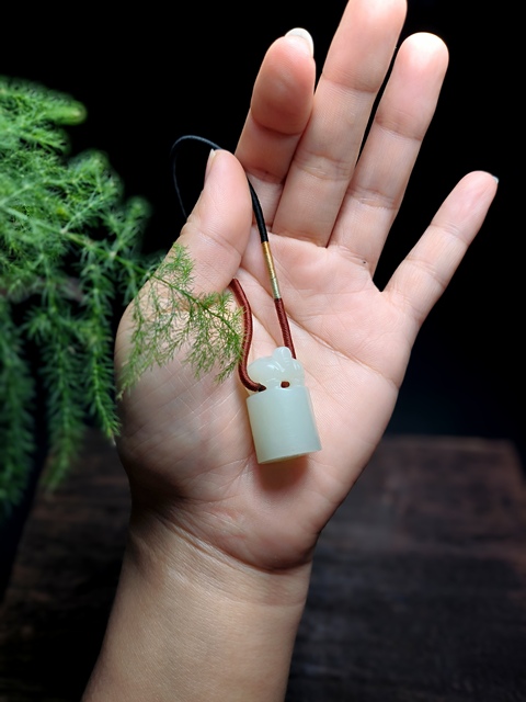 古玩玉器（一口價放漏）和田玉雕“龜鈕印章”拍賣，當前價格2600元