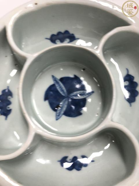 古玩陶瓷清中期青花纏枝牡丹福壽紋格盤拍賣,當前價格12000元