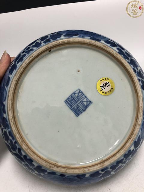 古玩陶瓷清中期青花纏枝牡丹福壽紋格盤拍賣,當前價格12000元