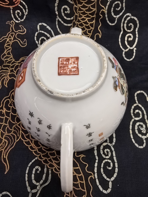 古玩陶瓷道光粉彩無雙譜人物參壺拍賣，當前價格16888元
