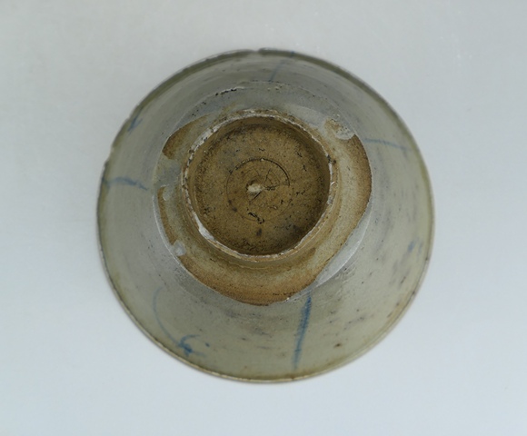 古玩陶瓷明代.龍泉窯青瓷青花碗(1368年-1644年)拍賣,當前價格180元