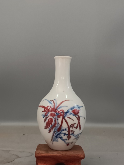 青花釉上彩花鳥花卉紋天球瓶拍賣，當前價格0元