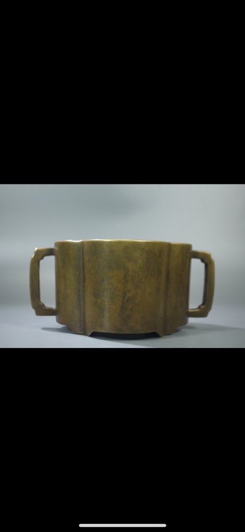 古玩銅器銅雙耳花型爐真品鑒賞圖