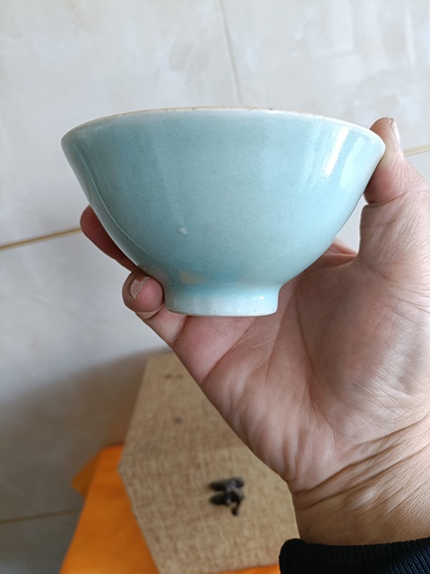 古玩陶瓷清中期本朝款斗笠型豆青釉茶盞拍賣,當前價格598元