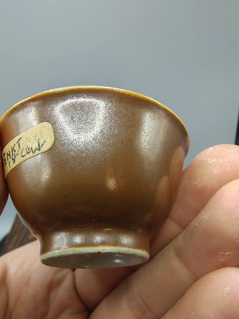 古玩陶瓷清雍正?外紫金釉內粉彩花卉紋杯拍賣,當前價格880元