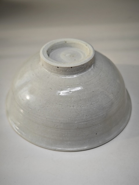 古玩陶瓷元代卵白釉花卉紋墩式碗拍賣，當(dāng)前價(jià)格5432元