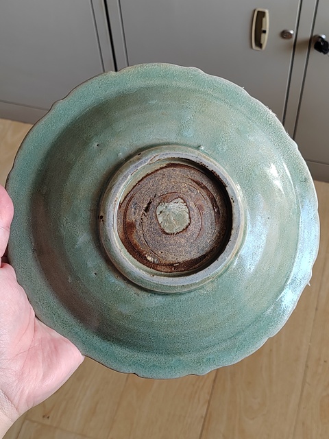 古玩陶瓷龍泉窯青釉盤拍賣，當(dāng)前價格3800元