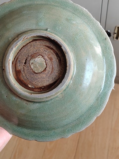 古玩陶瓷龍泉窯青釉盤拍賣，當(dāng)前價格3800元