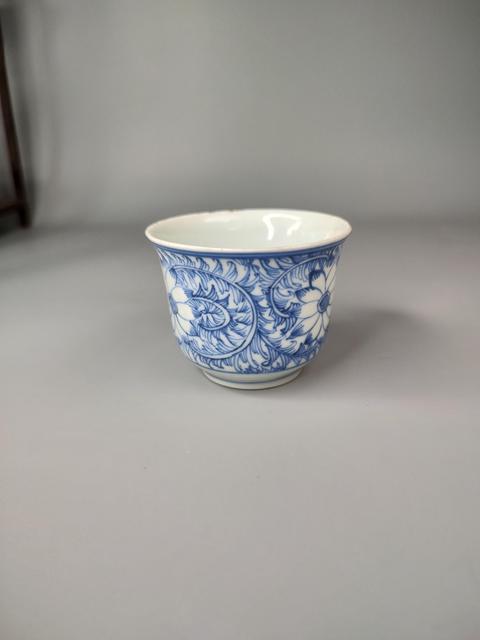 古玩陶瓷清中期青花淡描花卉紋仰鐘杯拍賣(mài)，當(dāng)前價(jià)格1718元