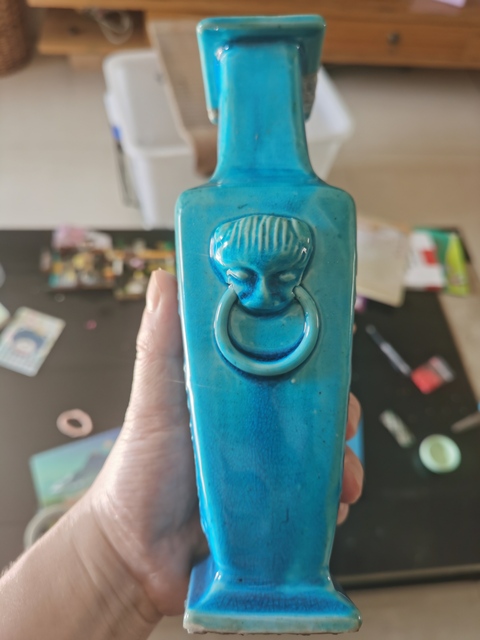 古玩陶瓷孔雀藍釉花卉紋獅耳方瓶拍賣,當前價格1680元