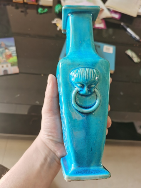 古玩陶瓷孔雀藍釉花卉紋獅耳方瓶拍賣,當前價格1680元