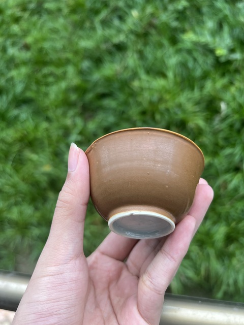 古玩陶瓷外醬釉內(nèi)青花花卉紋盤拍賣，當前價格4888元