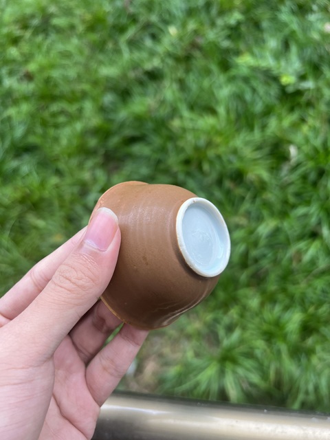古玩陶瓷外醬釉內(nèi)青花花卉紋盤拍賣，當前價格4888元