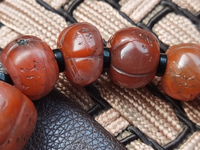 古玩玉器老南紅瓜棱珠手串拍賣(mài),當(dāng)前價(jià)格13800元