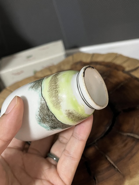 古玩陶瓷（已鑒真）粉彩人物故事紋小瓶拍賣，當前價格800元